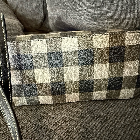 Dooney & Bourke Black and Tan Plaid Crossbody Bag New bag - Picture 3 of 6